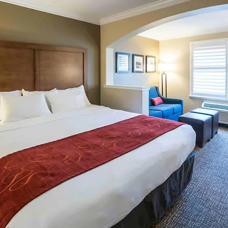Comfort Suites Fresno River Park